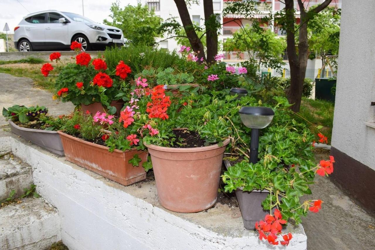 With A Parking Space - 12846 Apartman