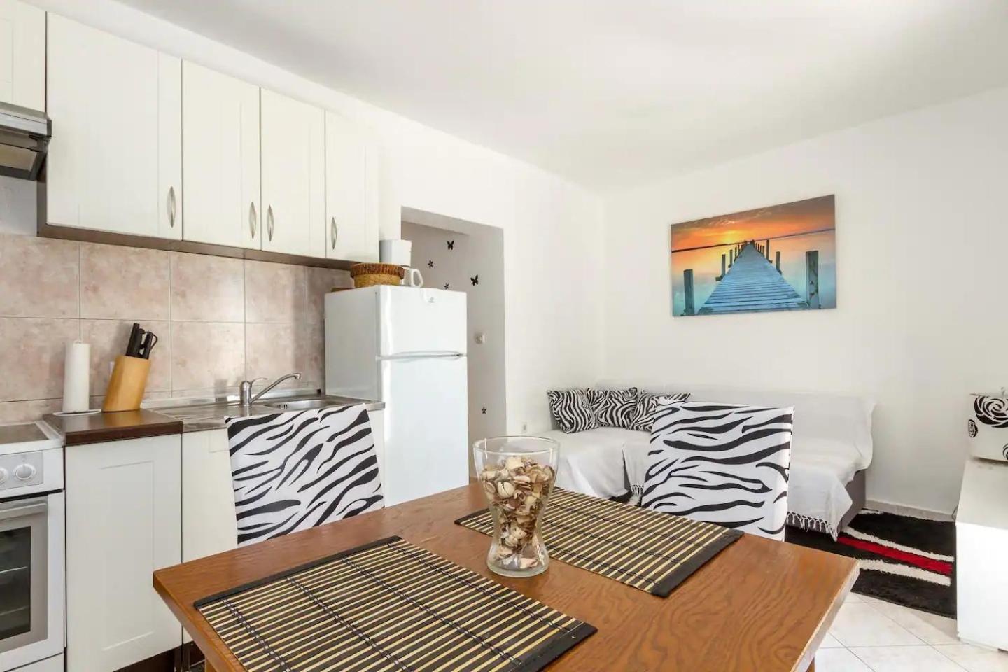 Apartman With A Parking Space - 12846 *